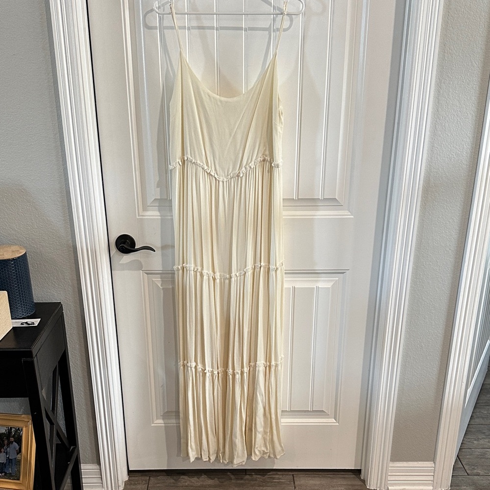 Elegant Cream Maxi Dress